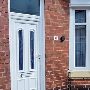 The Lawrence, 2 Bedroom Victorian House Redcar